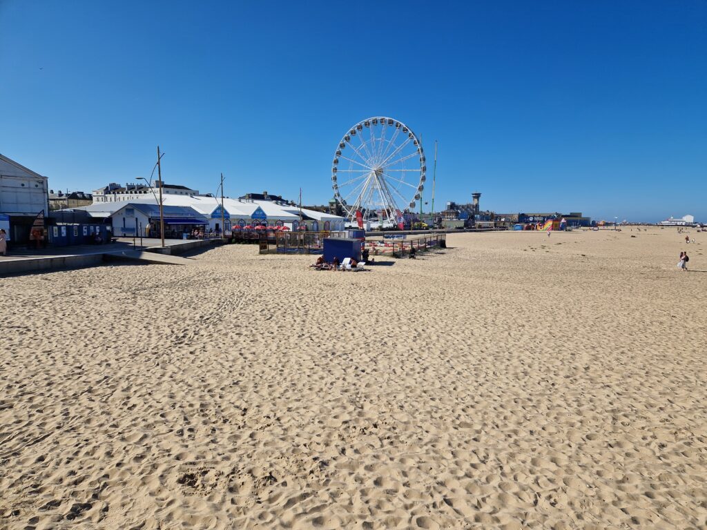 Crabbing Hotspots Near Great Yarmouth: Family Guide